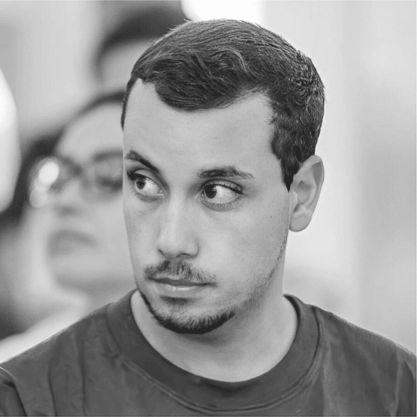 Foto em preto e branco de João Pedro