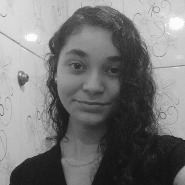 Foto em preto e branco de Nicolly